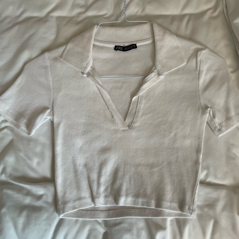 White crop top